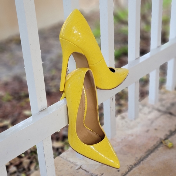 Women's Yellow Pointed Toe Stiletto Pumps High Heels - Picture 2 of 5